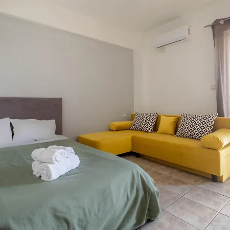 Elia Mini Suites 5 Larissa Exterior photo